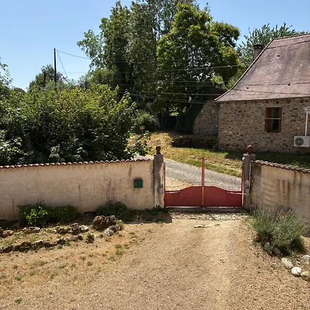 D'hôtes Bonheur 3 Pers Piscine Et Couette-café Sarrazac (Dordogne)