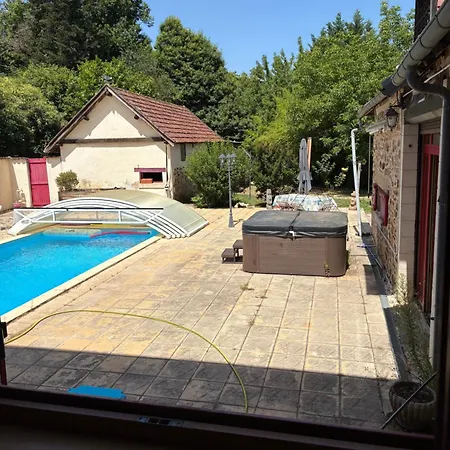 D'hôtes Bonheur 3 Pers Piscine Et Couette-café 3*