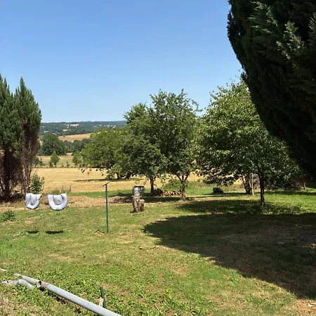 D'hôtes Bonheur 3 Pers Piscine Et Couette-café 3*